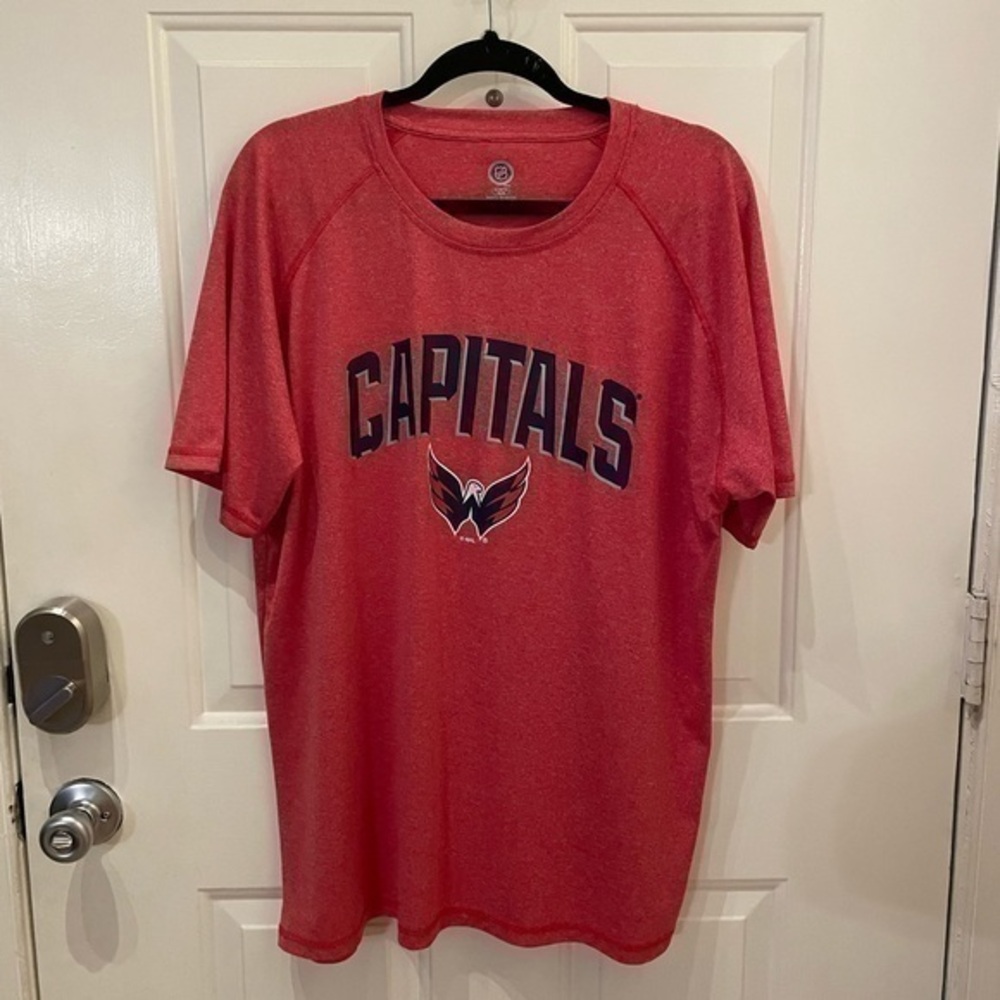 NWOT NHL Red Capitals Men XL Jersey Short Sleeve Top